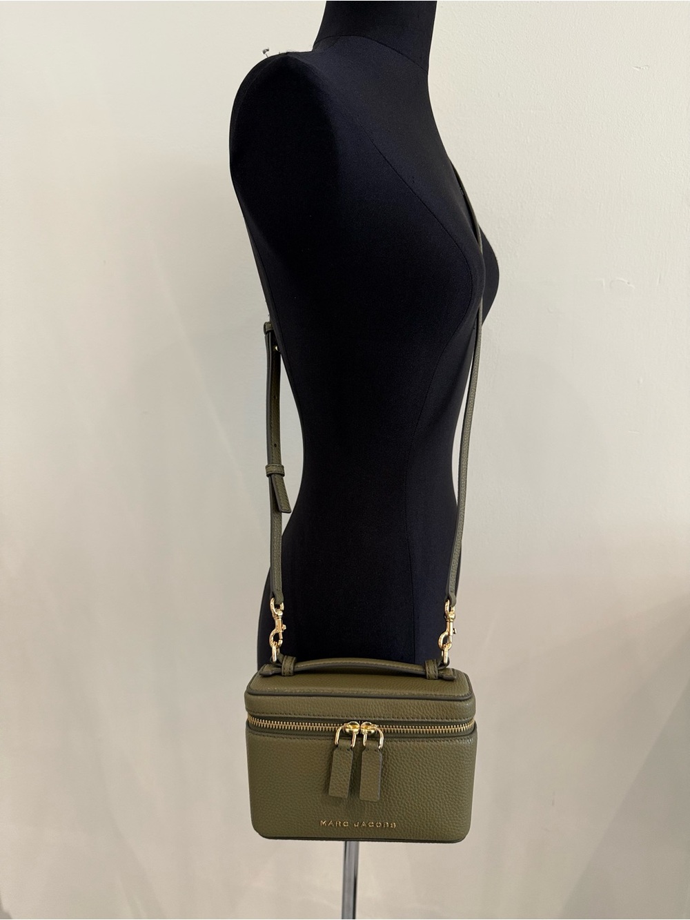 NWT Marc Jacobs groove vanity bag - beech